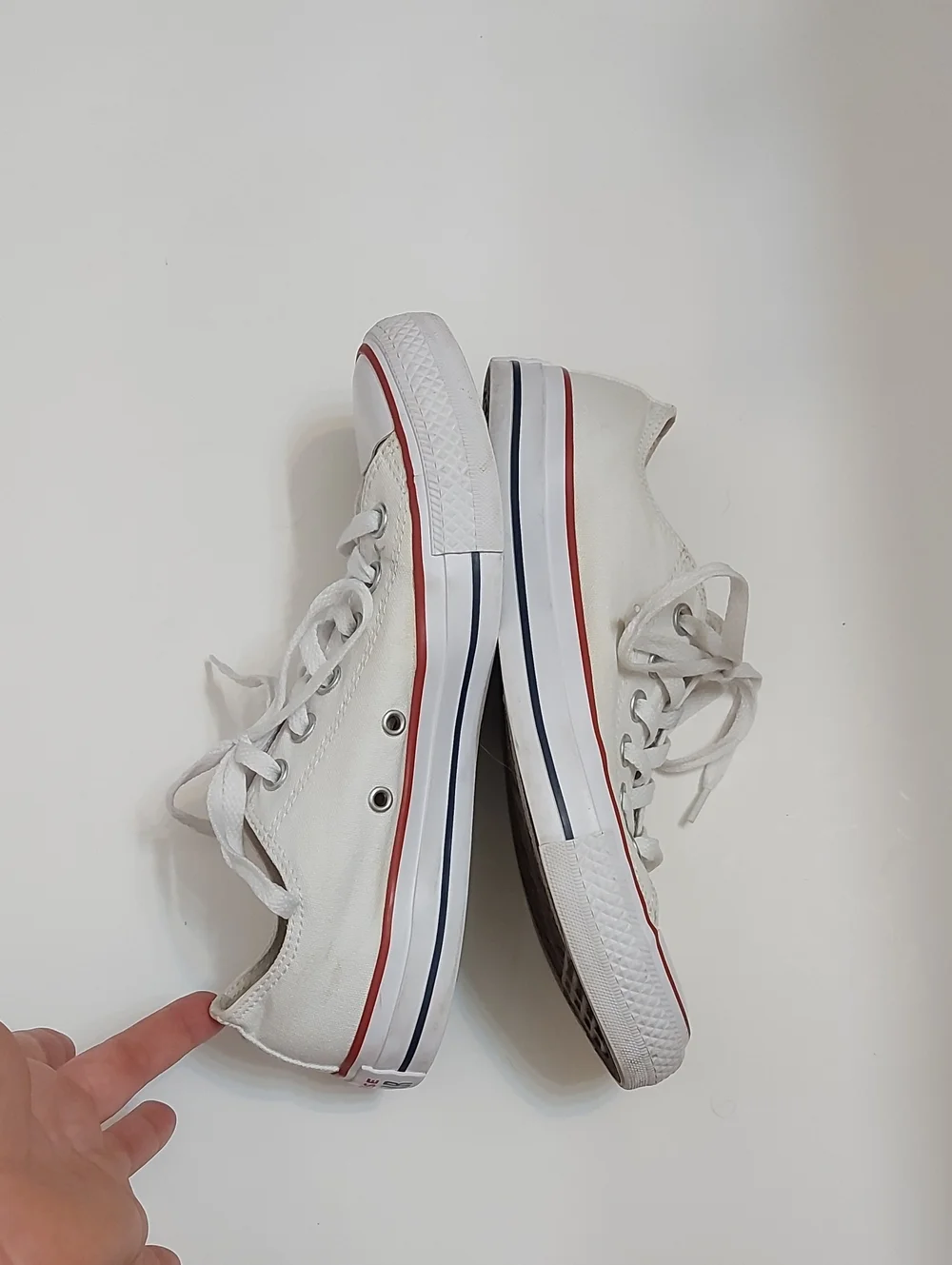 Converse low top